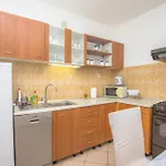 بيت ضيافة Jurin 4*