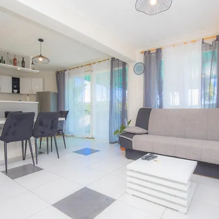 Jurin Gostinjska kuća 4*
