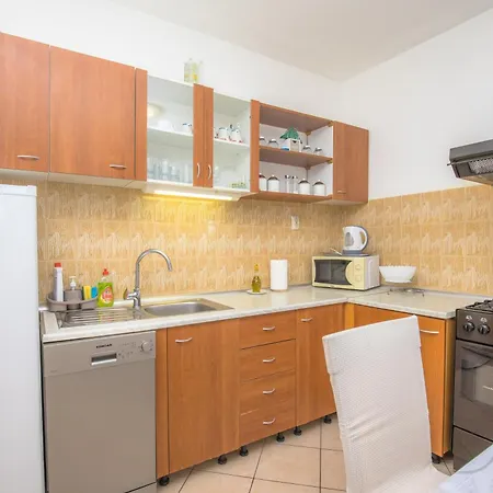 Guest house Jurin 4*